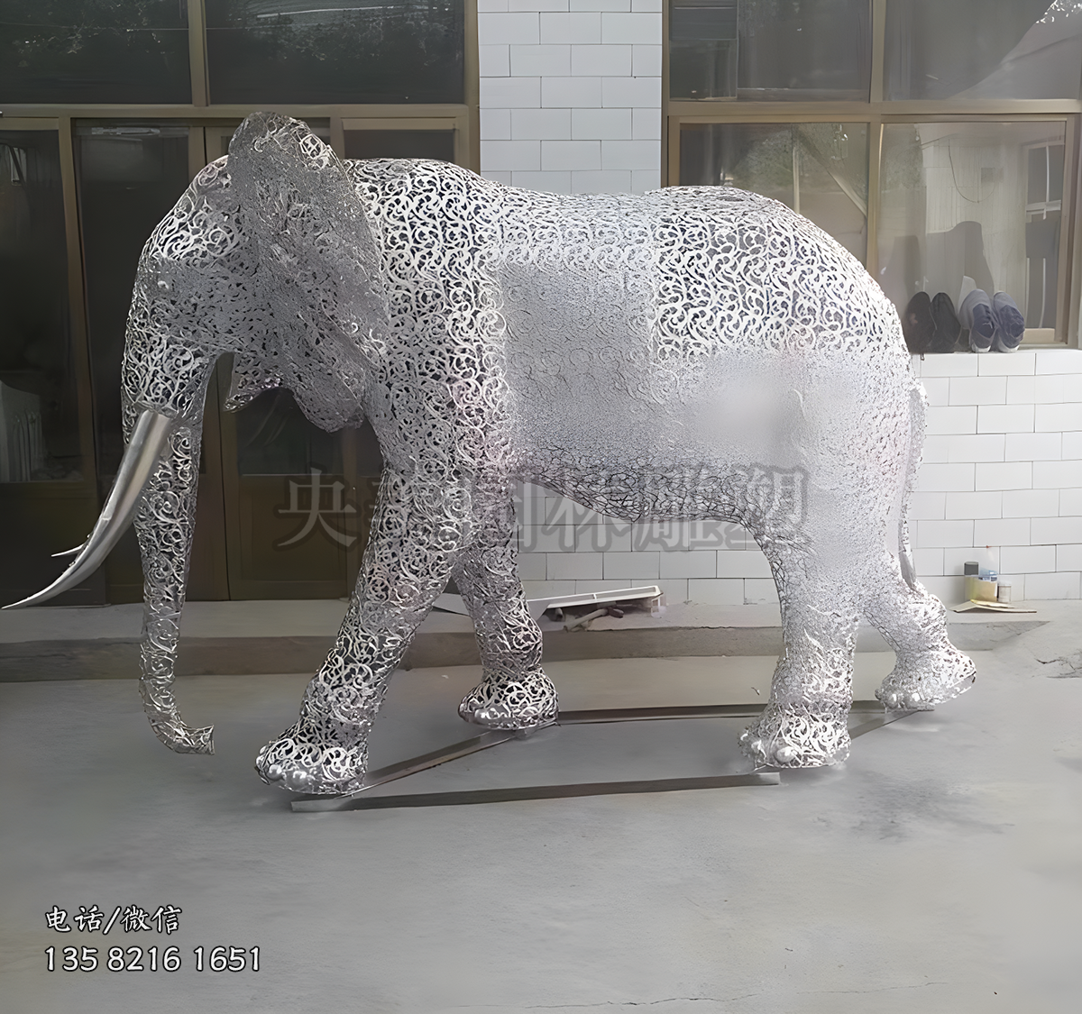 網(wǎng)格鏤空大象不銹鋼雕塑擺件