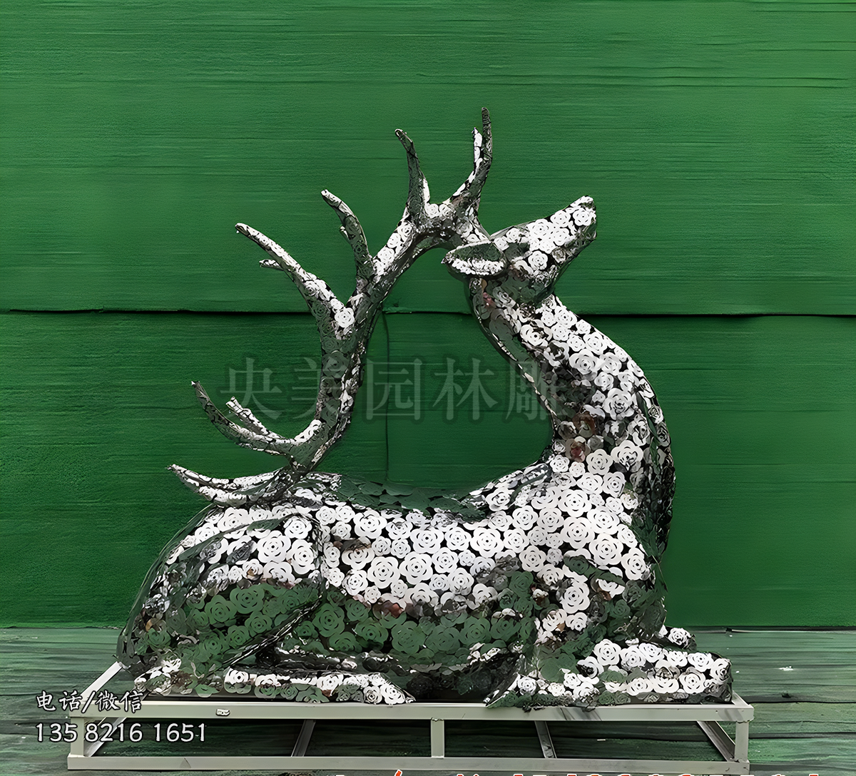 “梅花”圖案鏤空梅花鹿鏡面不銹鋼雕塑