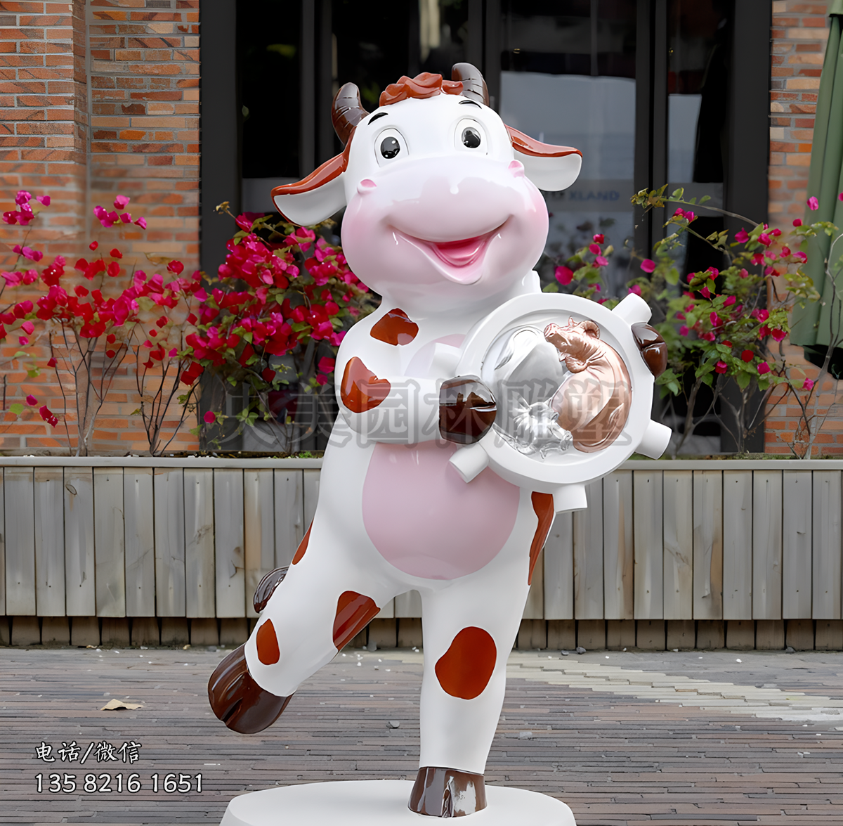 玻璃鋼卡通奶牛雕塑公仔