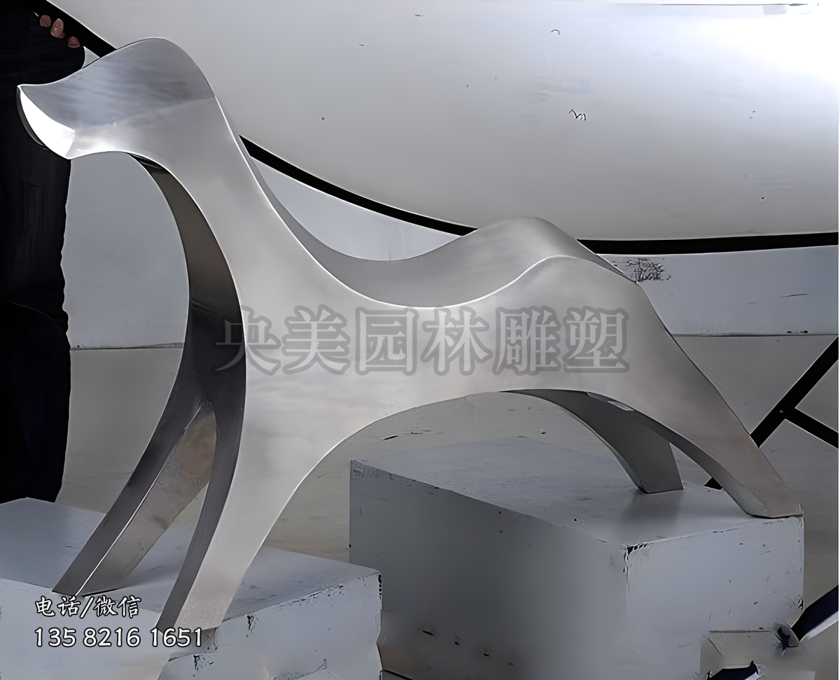 抽象不銹鋼狗雕塑