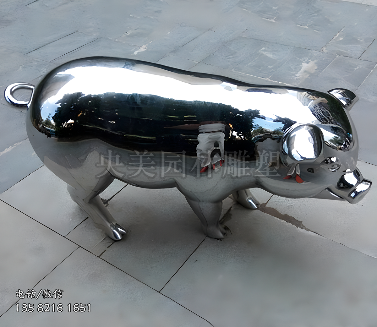 不銹鋼鏡面豬雕塑