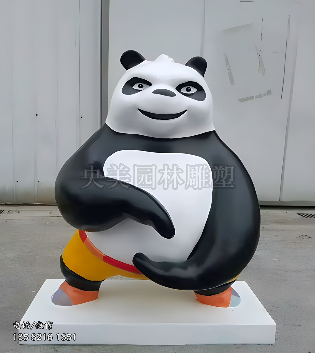 比劃太極的功夫熊貓阿寶雕塑