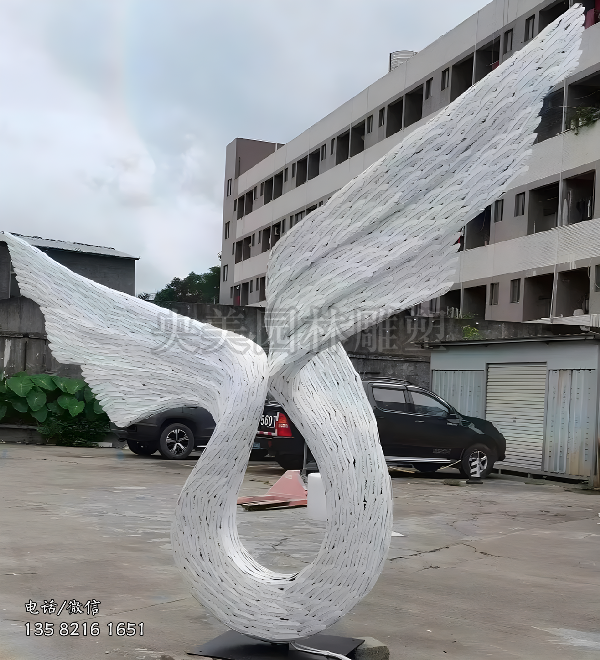 鏤空不銹鋼翅膀造型景觀雕塑