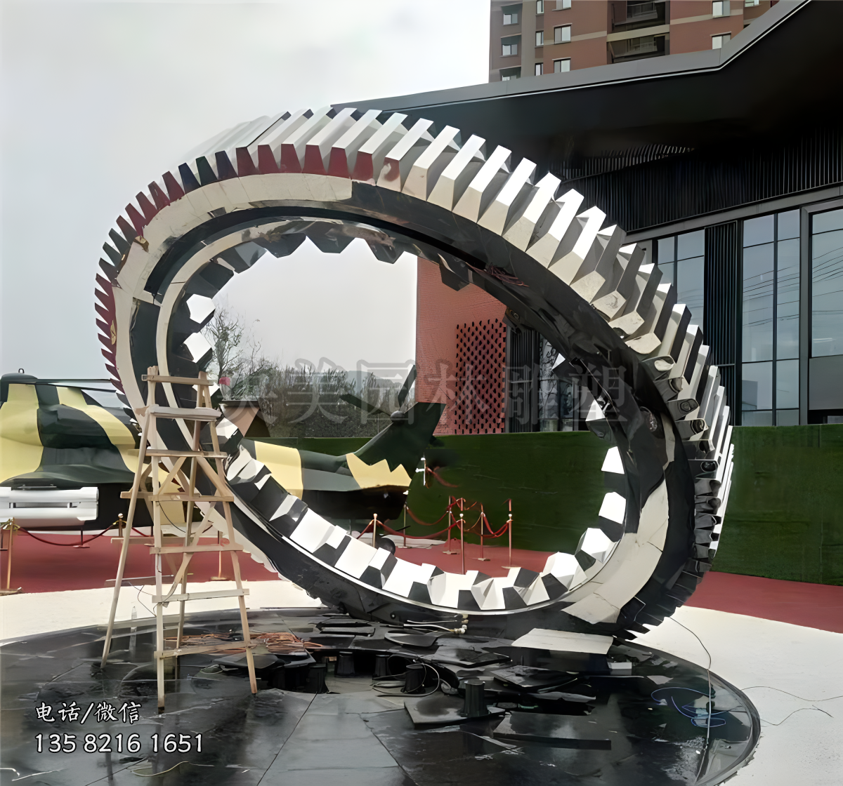 鏡面不銹鋼機械齒輪景觀雕塑