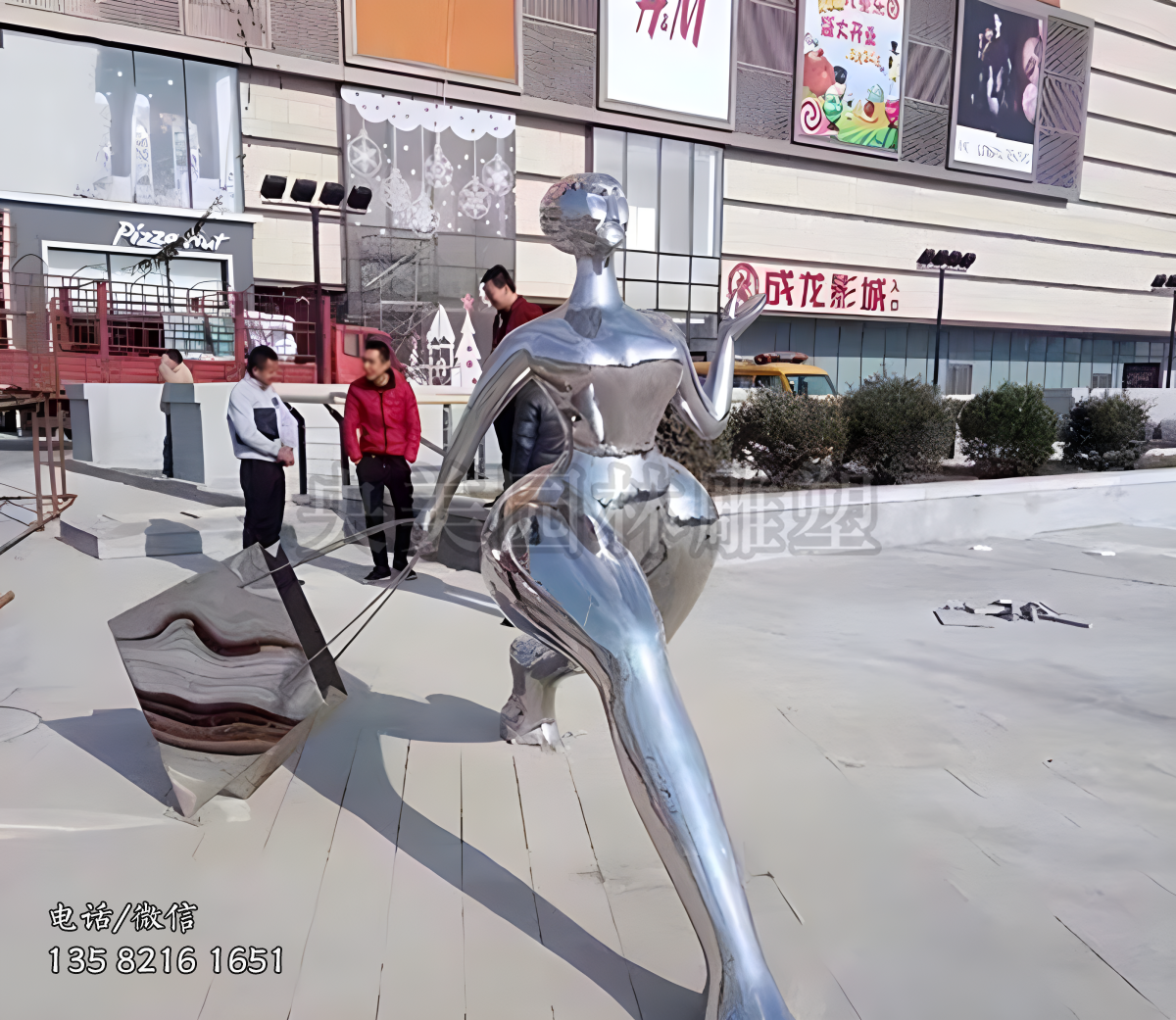 鏡面不銹鋼購物美女雕塑