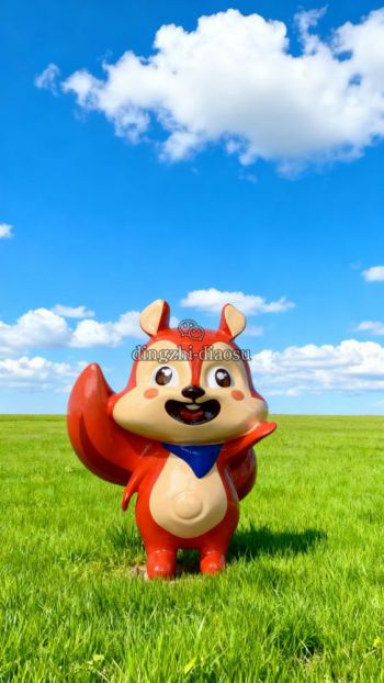 玻璃鋼卡通松鼠阿貍雕塑