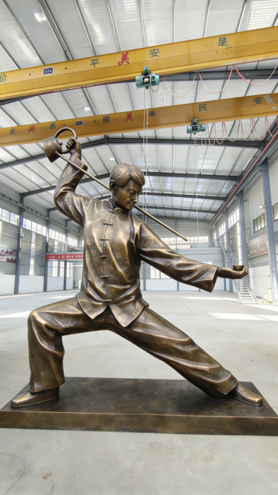 功夫茶倒茶人物鍛銅雕塑