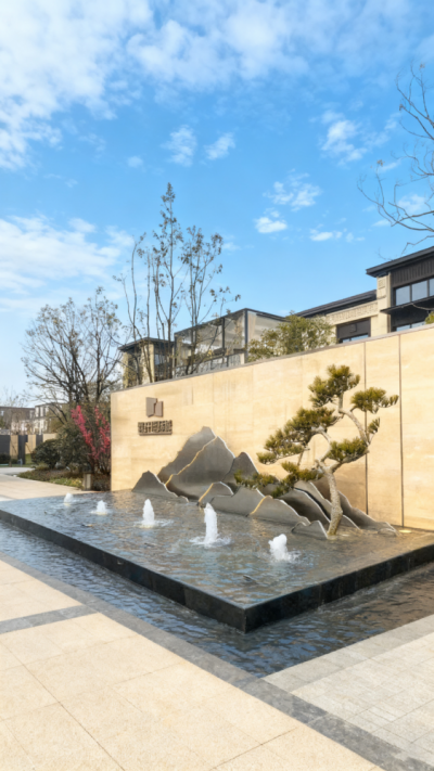 小區(qū)噴泉不銹鋼抽象假山雕塑