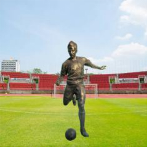 踢足球 玻璃鋼體育運(yùn)動(dòng)人物